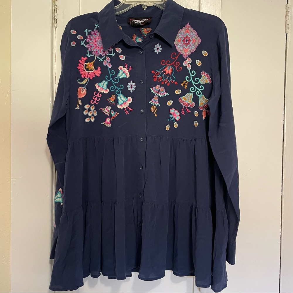 Johnny Was Alesa Tiered Embroidered Silk Navy Blue Tunic. Size Small